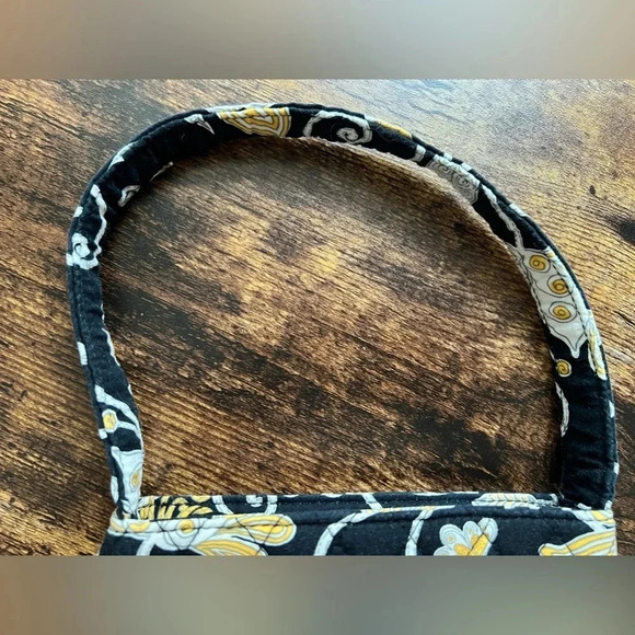 RETIRED: Vera Bradley | women’s Hannah style, yellow bird pattern handbag - Picture 3 of 13